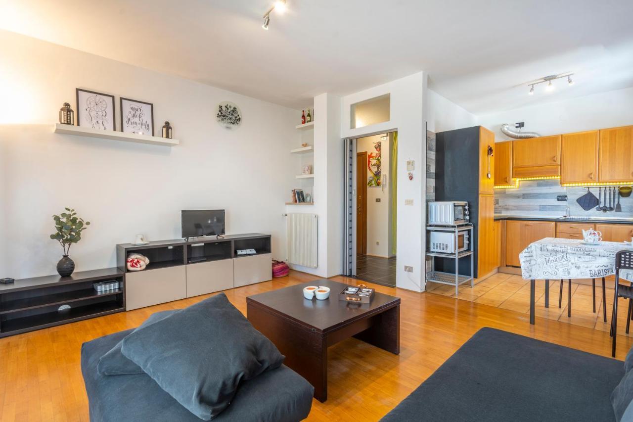 شقة Rododendro - Ciclovia Alpe Adria Apt With Terrace تارفيسيو المظهر الخارجي الصورة
